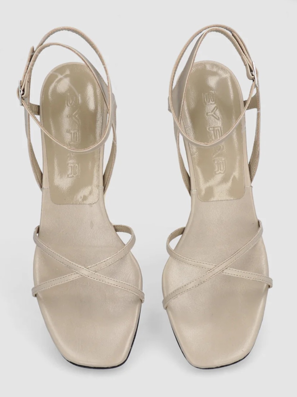 BY FAR- ROSKO
DRYLAND CREASED CALF LEATHER SANDAL